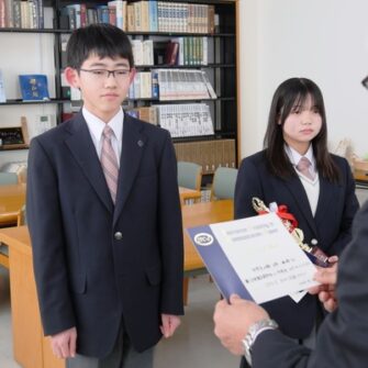 【行　事】2学期 表彰式 と 終業式 を行いました ～良い冬休みを！～