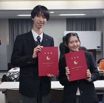 【特色教育】グローバル未来塾inひろしま 成果報告会で立派に発表しました