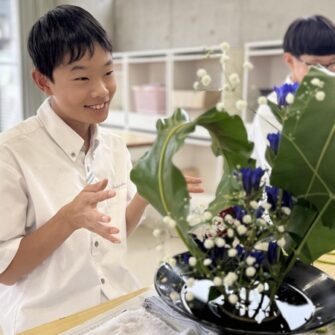 【特色教育】（中学2年生）華道の授業 ～ 夏から秋へ ～